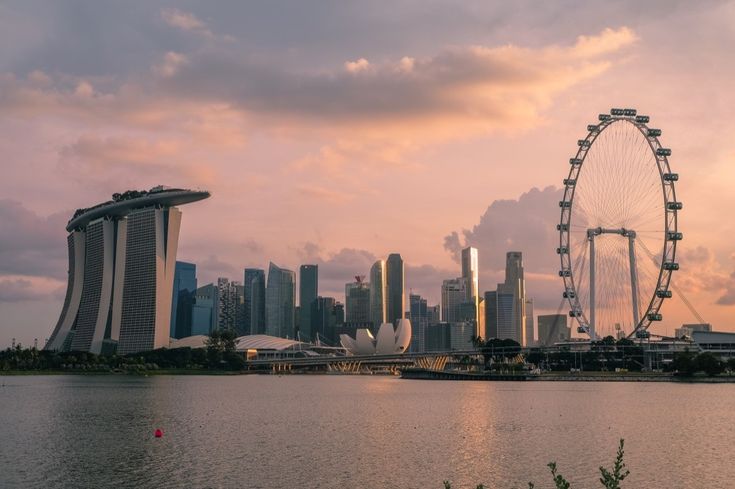 Do’s and Dont’s for Tourists in Singapore: A Comprehensive Guide